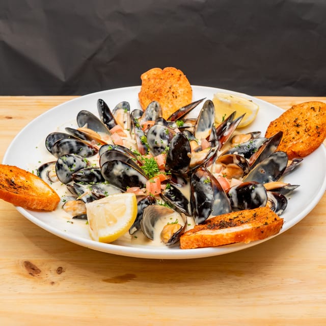 Fresh Steamed Mussels.